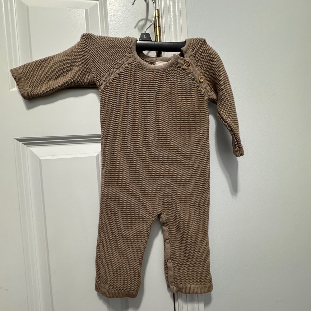 Zestt 0-6 months organic knit romper onsie